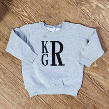 Load image into Gallery viewer, Regular Sweatshirt with monogram
